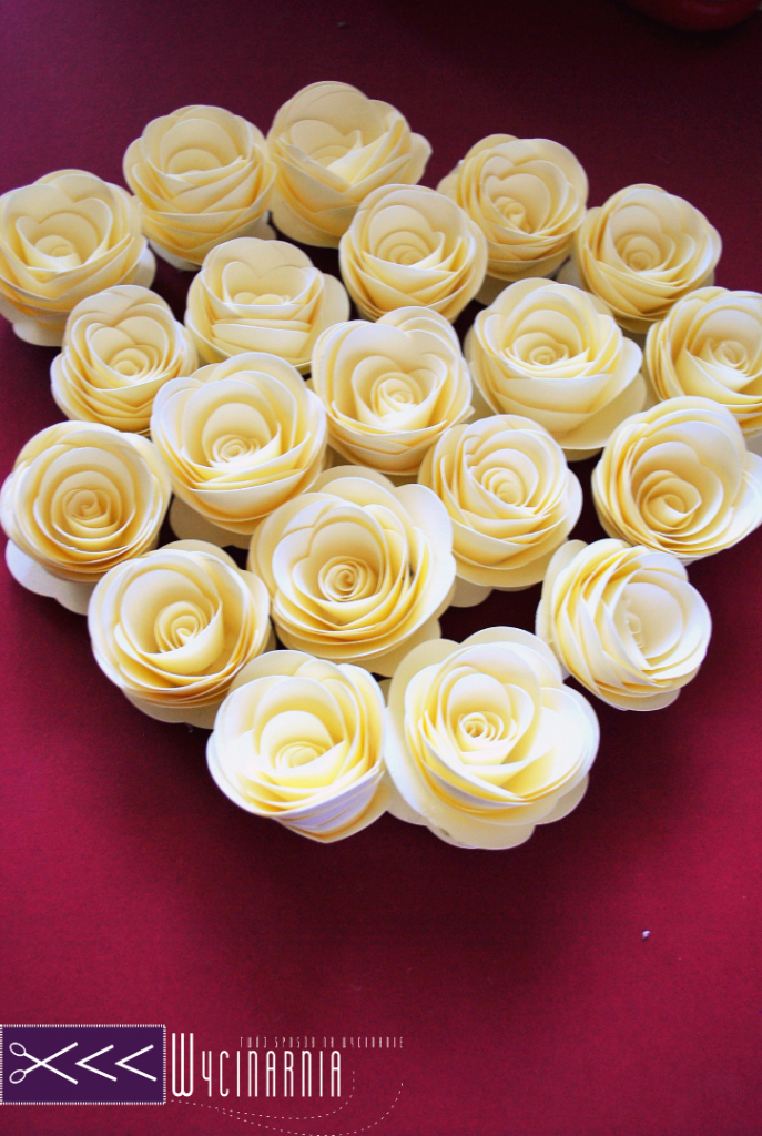 Papierowe róże – czyli winietki w innym stylu
